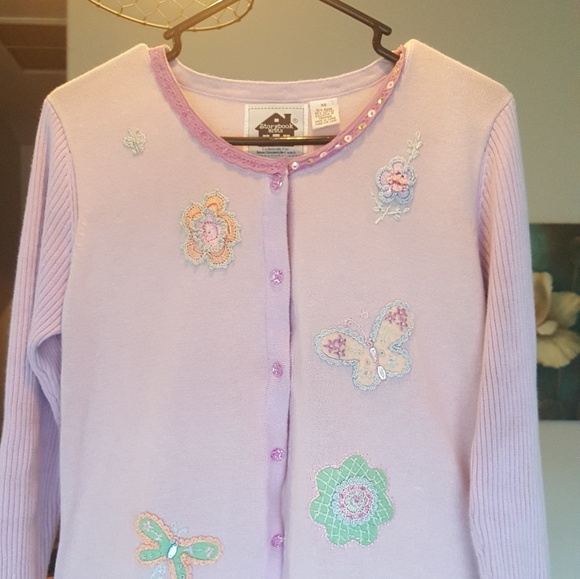embroidered flowers Hand knit sweater size small purple butterflies
